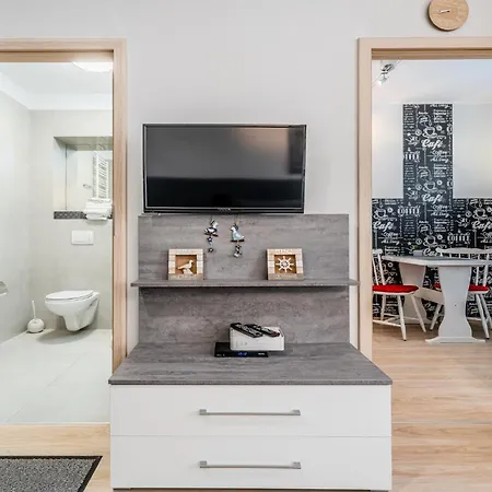 Bedroom Apartments Dla 2 Osob Holdu Pruskiego 1M3 Centrum Przy Parku Zdrojowym Z Garazem - 800M Do Plazy Świnoujście